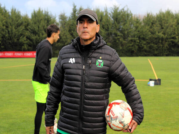 Esteban Valencia asume como Técnico interino de Deportes Temuco Esteban Valencia asume como Técnico interino de Deportes Temuco