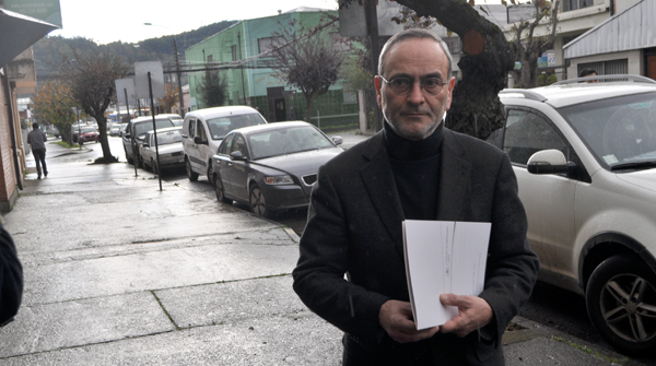 René Saffirio logra reunir las firmas necesarias para inscribir su candidatura a Gobernador Regional René Saffirio logra reunir las firmas necesarias para inscribir su candidatura a Gobernador Regional