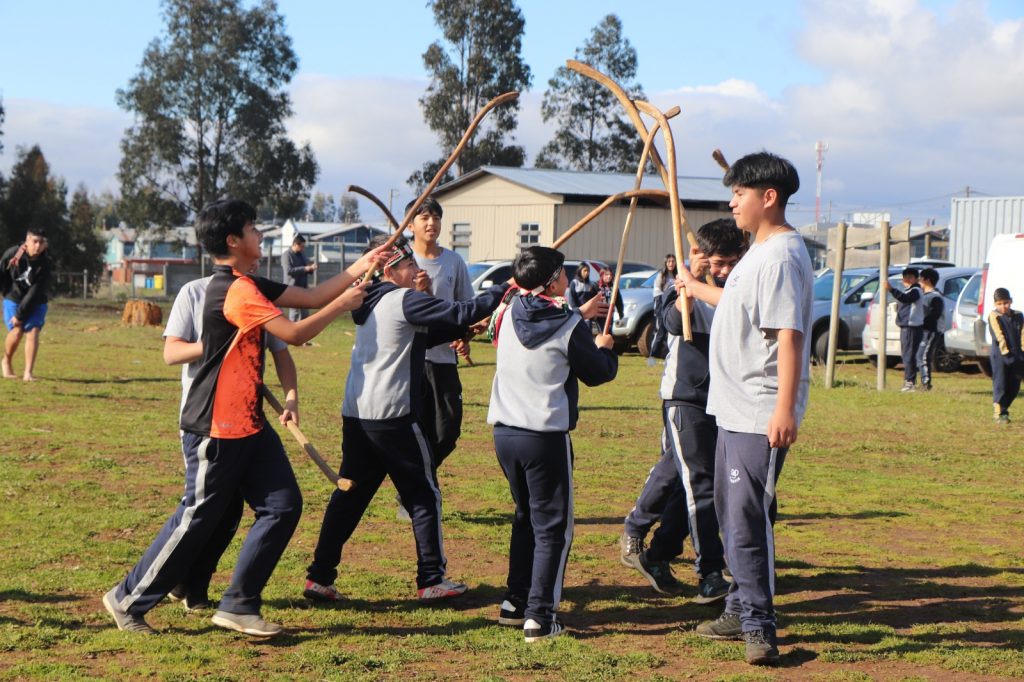 KUYFIKE AWKANTUN: Cuatro establecimientos de Costa Araucanía protagonizan las Olimpiadas de Juegos Ancestrales Mapuche 2024 KUYFIKE AWKANTUN: Cuatro establecimientos de Costa Araucanía protagonizan las Olimpiadas de Juegos Ancestrales Mapuche 2024