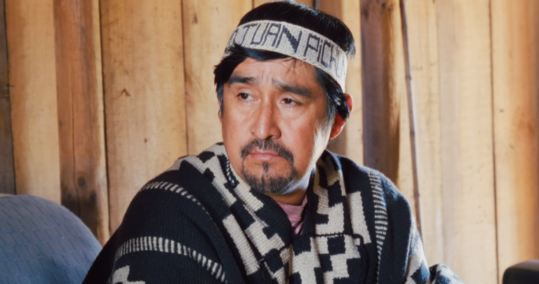 Juan Pichún, vocero de la CAM: «En este movimiento no cabe lógica de nosotros quitarle la vida a otro» Juan Pichún, vocero de la CAM: «En este movimiento no cabe lógica de nosotros quitarle la vida a otro»