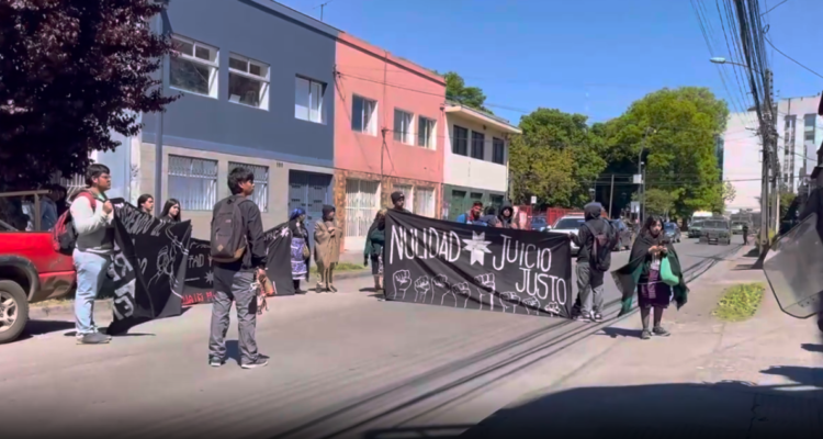 Crimen de Francisco Benavides: comuneros protestan frente a DPP exigiendo más defensores para acusados Crimen de Francisco Benavides: comuneros protestan frente a DPP exigiendo más defensores para acusados