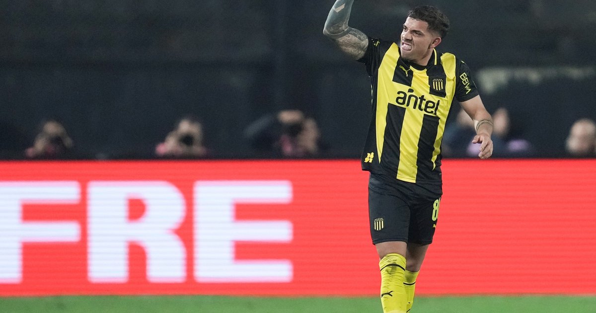 Video: la mala salida de Arias en el gol de Peñarol Video: la mala salida de Arias en el gol de Peñarol