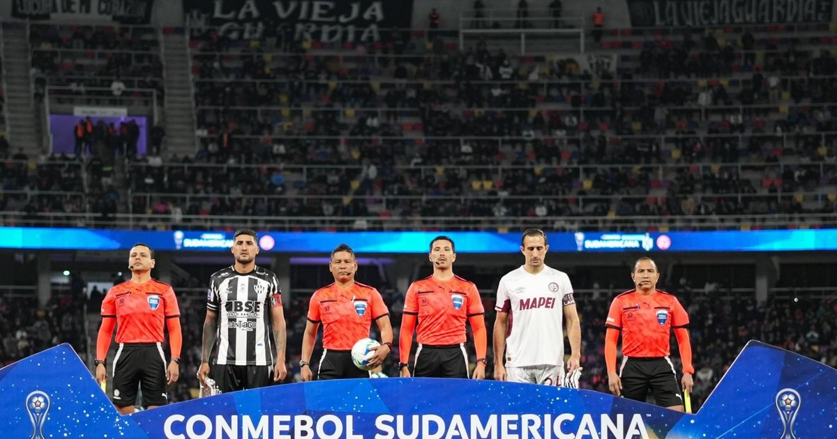 El enojo de Izquierdoz tras la derrota de Lanús: «Fuimos superiores a ellos» El enojo de Izquierdoz tras la derrota de Lanús: «Fuimos superiores a ellos»