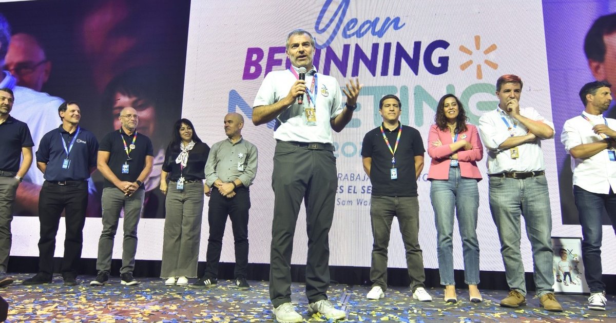 Descentralización y sostenibilidad, la visión de Cristian Barrientos Pozo, nuevo CEO de Walmart México y Centroamérica Descentralización y sostenibilidad, la visión de Cristian Barrientos Pozo, nuevo CEO de Walmart México y Centroamérica