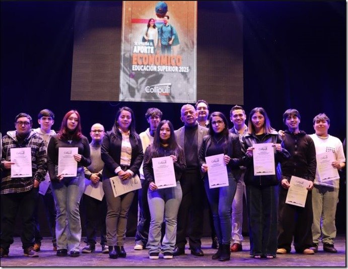 Collipulli entrega respaldo económico a cerca de 300 estudiantes para su formación profesional Collipulli entrega respaldo económico a cerca de 300 estudiantes para su formación profesional