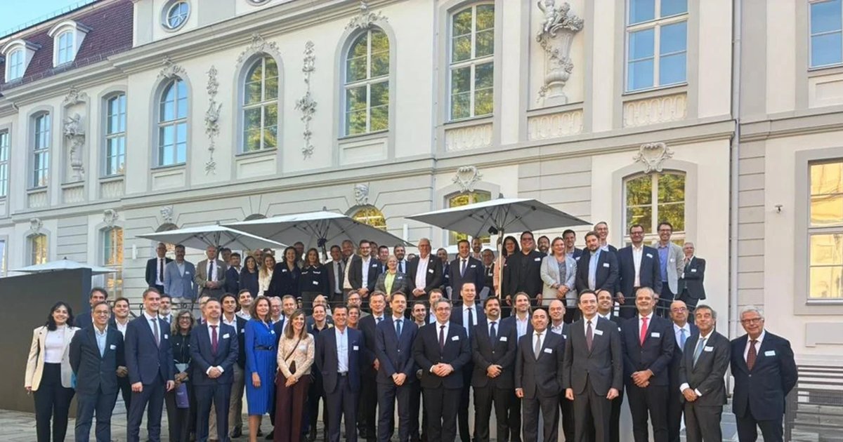 La Alianza por el hidrógeno verde incorpora 40 nuevos miembros para acelerar el despliegue del corredor europeo La Alianza por el hidrógeno verde incorpora 40 nuevos miembros para acelerar el despliegue del corredor europeo