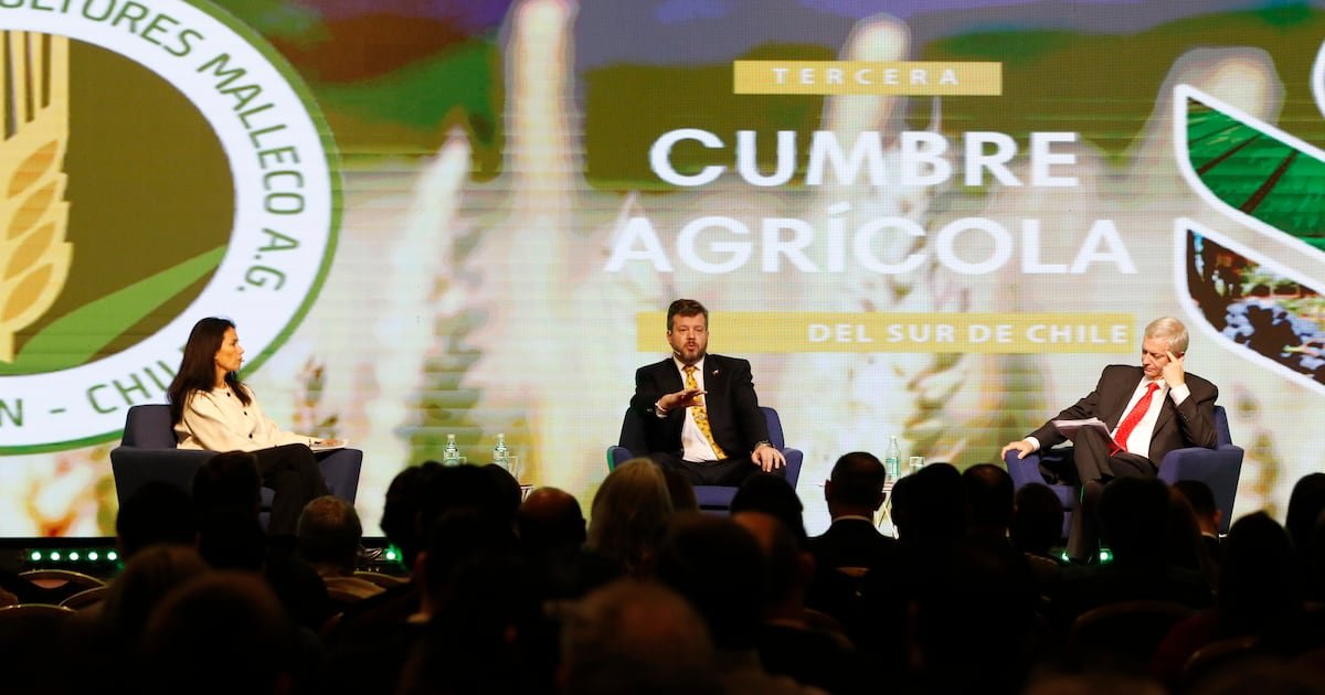 Ausencias, críticas a Jara y «terrorismo» en La Araucanía marcan cumbre agrícola entre Kast y Kaiser Ausencias, críticas a Jara y «terrorismo» en La Araucanía marcan cumbre agrícola entre Kast y Kaiser