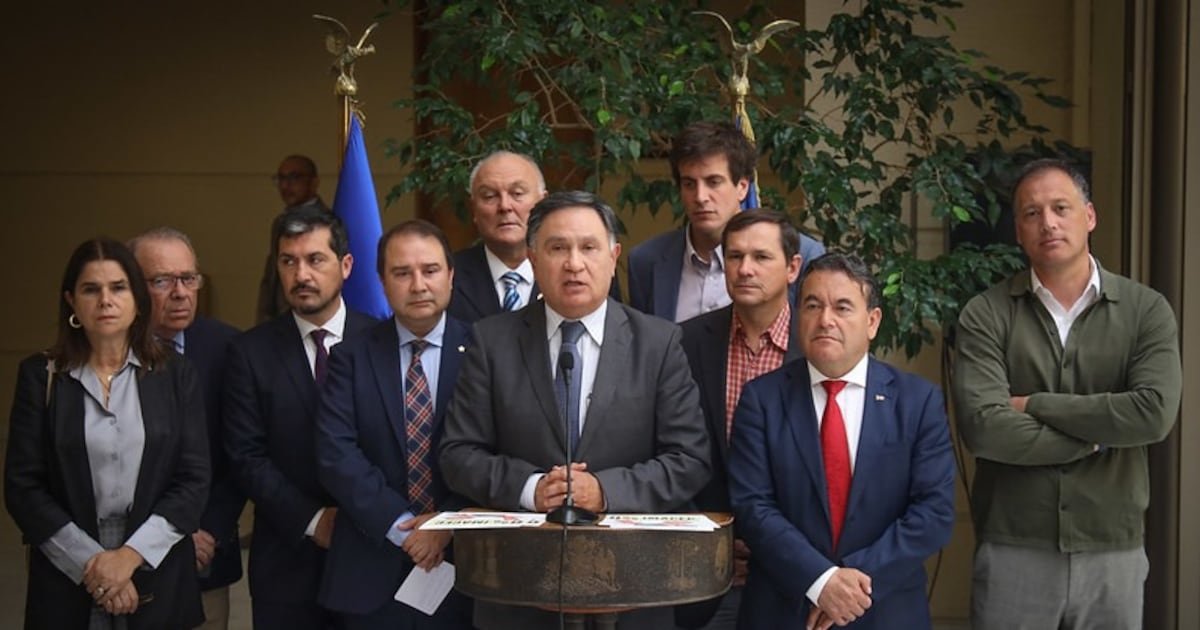 Bancada RN pide a senadora Vodanovic poner en tabla proyecto que tipifica como delito el ingreso irregular al país Bancada RN pide a senadora Vodanovic poner en tabla proyecto que tipifica como delito el ingreso irregular al país