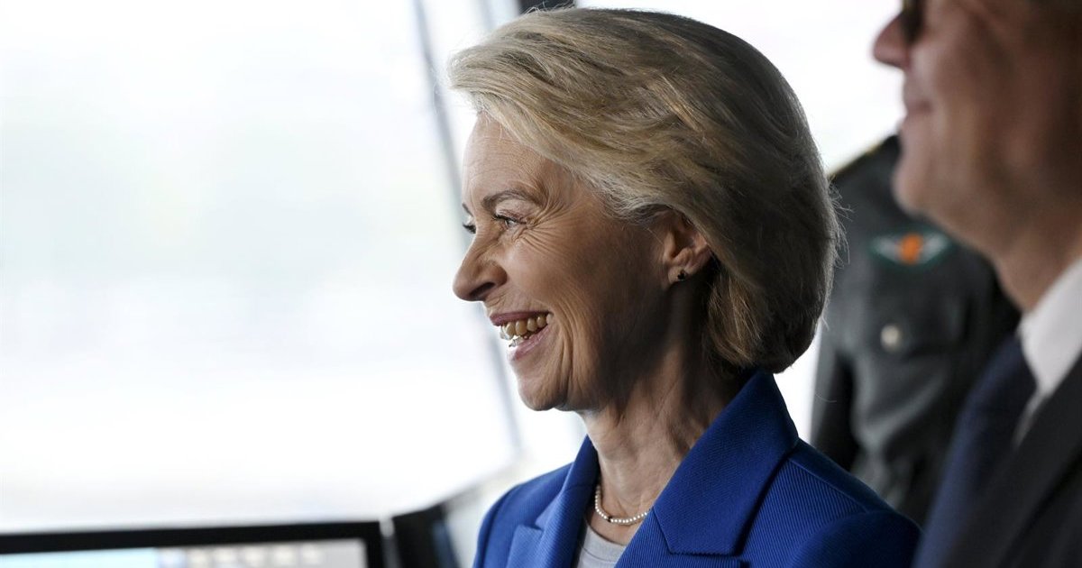 Von der Leyen defiende una «Ucrania bien armada» durante su viaje a la frontera polaca con Bielorrusia