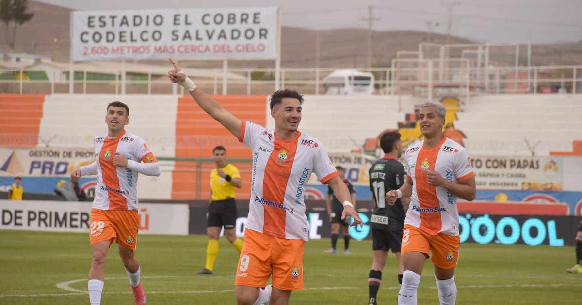 Coquimbo Unido sonríe hasta sin jugar: Cobresal derrota a Palestino y aprovecha de revolver la pelea por el Chile 2 Coquimbo Unido sonríe hasta sin jugar: Cobresal derrota a Palestino y aprovecha de revolver la pelea por el Chile 2