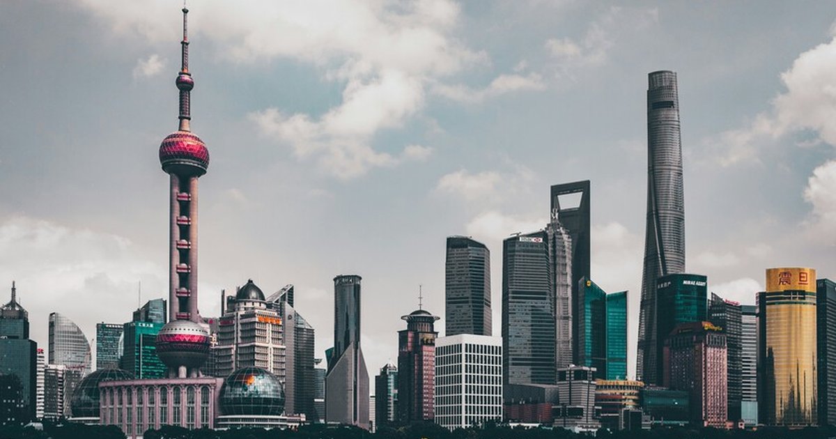 EEUU ha puesto una tasa de 100.000 dólares para trabajadores extranjeros. China acaba de abrirles la puerta con su nueva visa K EEUU ha puesto una tasa de 100.000 dólares para trabajadores extranjeros. China acaba de abrirles la puerta con su nueva visa K