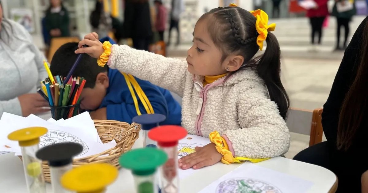 Autoridades de Educación lanzan campaña de postulación 2026: Revisa las fechas clave Autoridades de Educación lanzan campaña de postulación 2026: Revisa las fechas clave