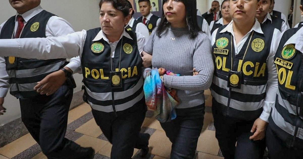 Betssy Chávez no puede viajar a México, dice presidente de Perú Betssy Chávez no puede viajar a México, dice presidente de Perú