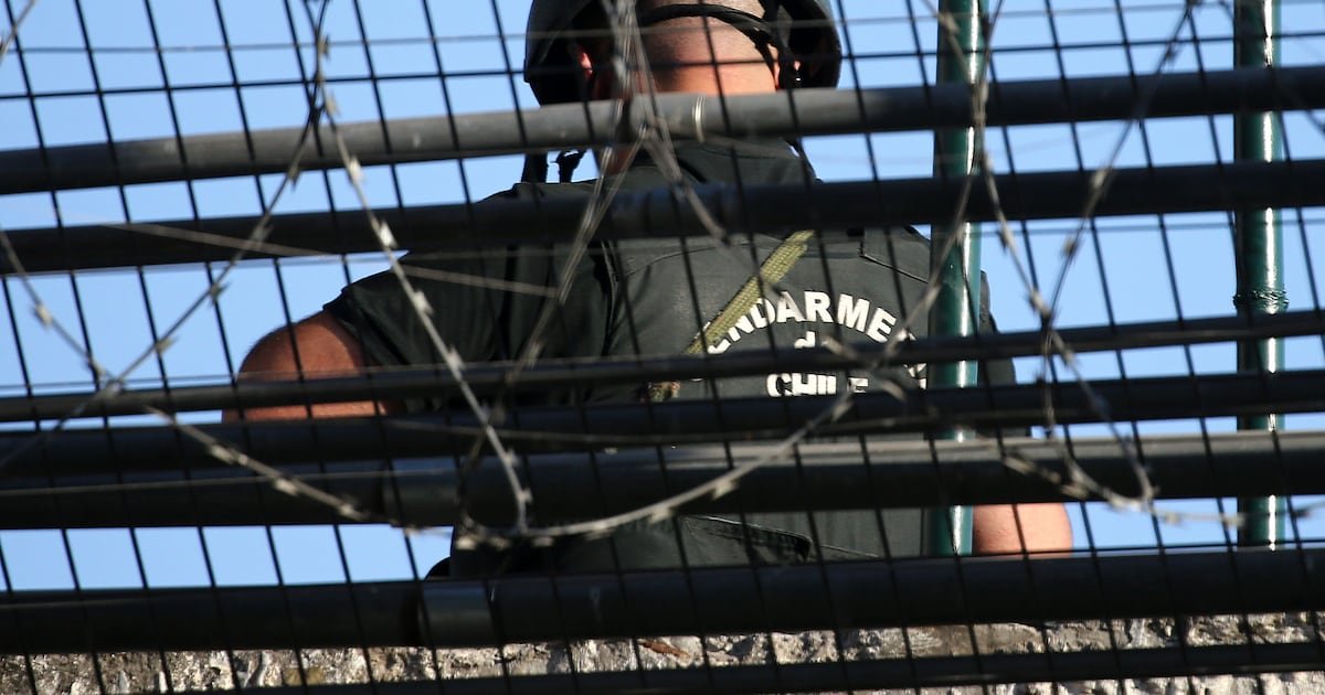 Este lunes continúa formalización de gendarmes que integraban red de tráfico de drogas en cárcel de Alto Hospicio