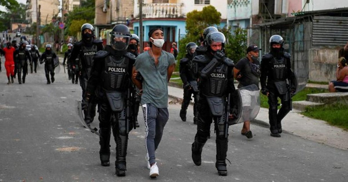 La ONU califica de arbitrarias la detención de 49 presos políticos durante las protestas del 11-J en Cuba