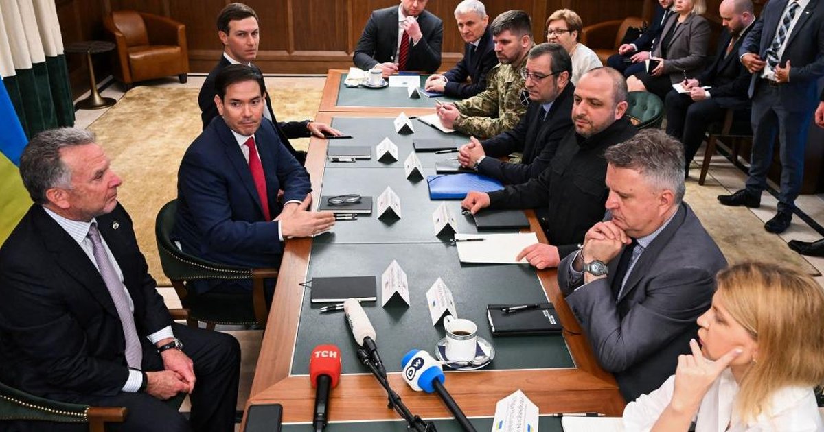 El heredero de Trump se decide en la guerra de Ucrania: Vance o Rubio