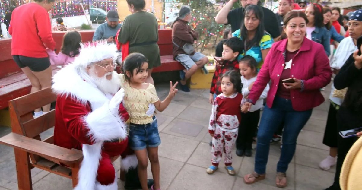 17 años de tradición: la villa que cada año alumbra la Navidad en La Serena