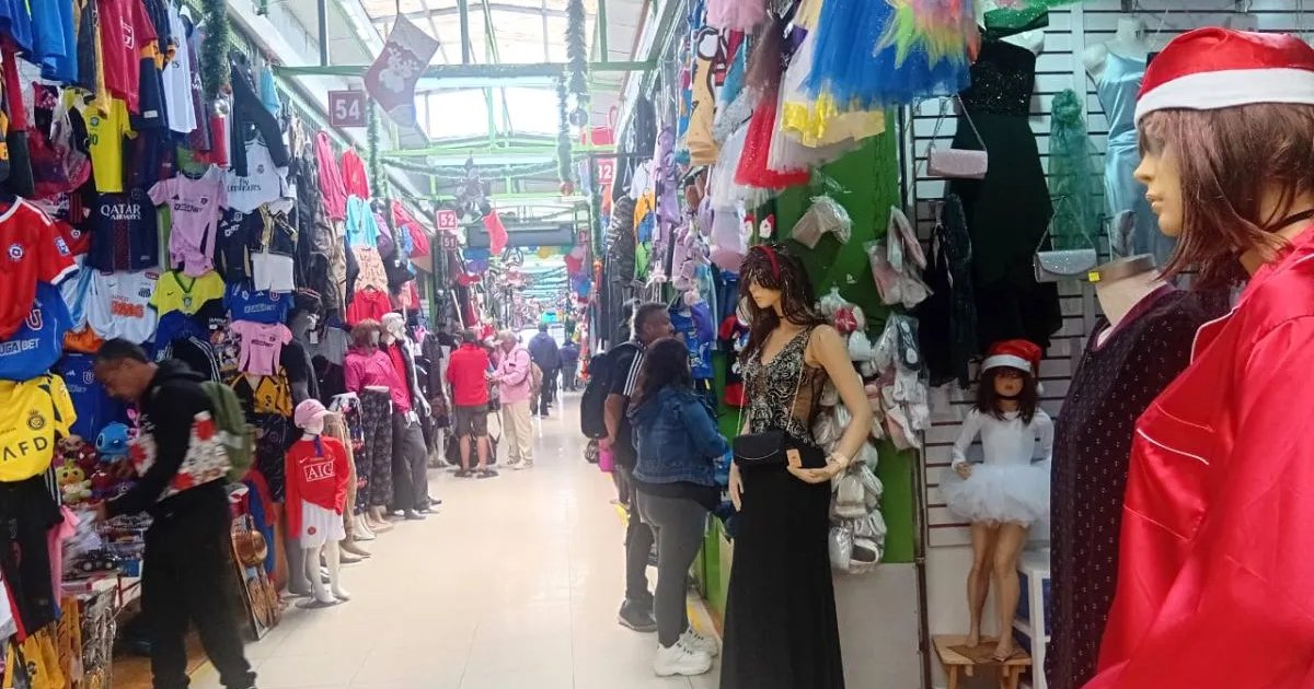 Comerciantes locales destacan reactivación por festividad navideña