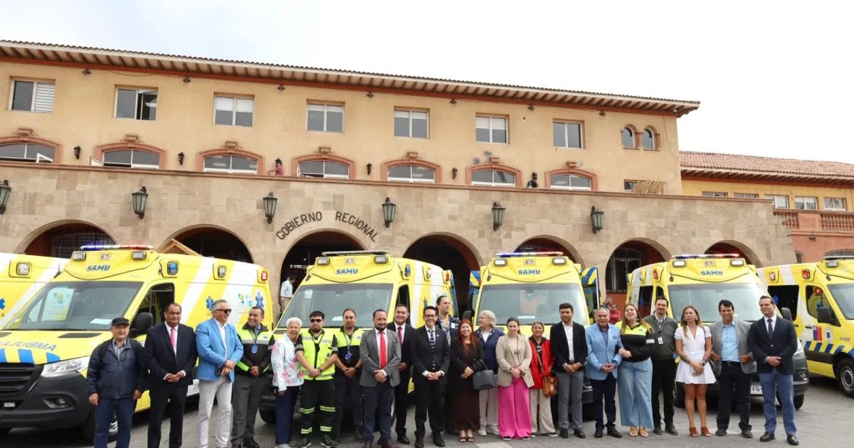 Entregan siete nuevas ambulancias al SAMU para fortalecer la red de urgencia en la región