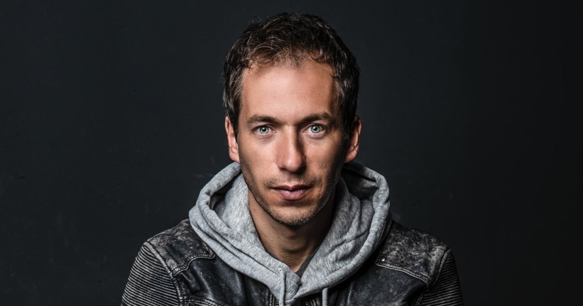 Mago Jean Paul Olhaberry recorrerá Chile con Infinito, su nuevo espectáculo de escapismo