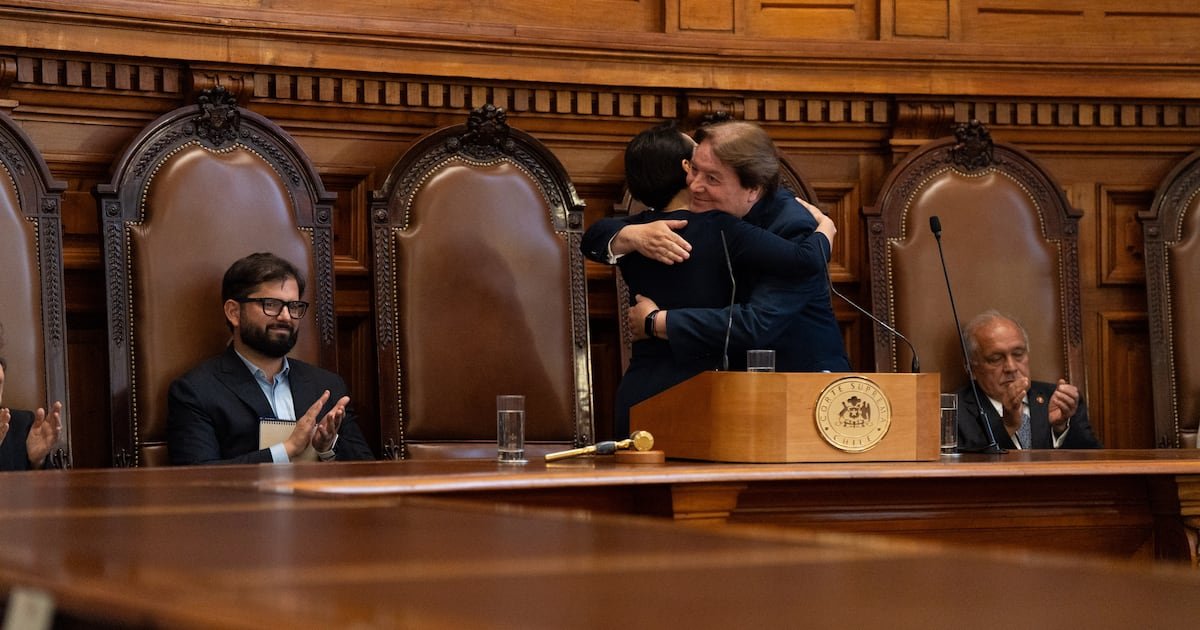 Chevesich asume presidencia de la Corte Suprema reconociendo «años horribles» del Poder Judicial y asegura un «trato igualitario»