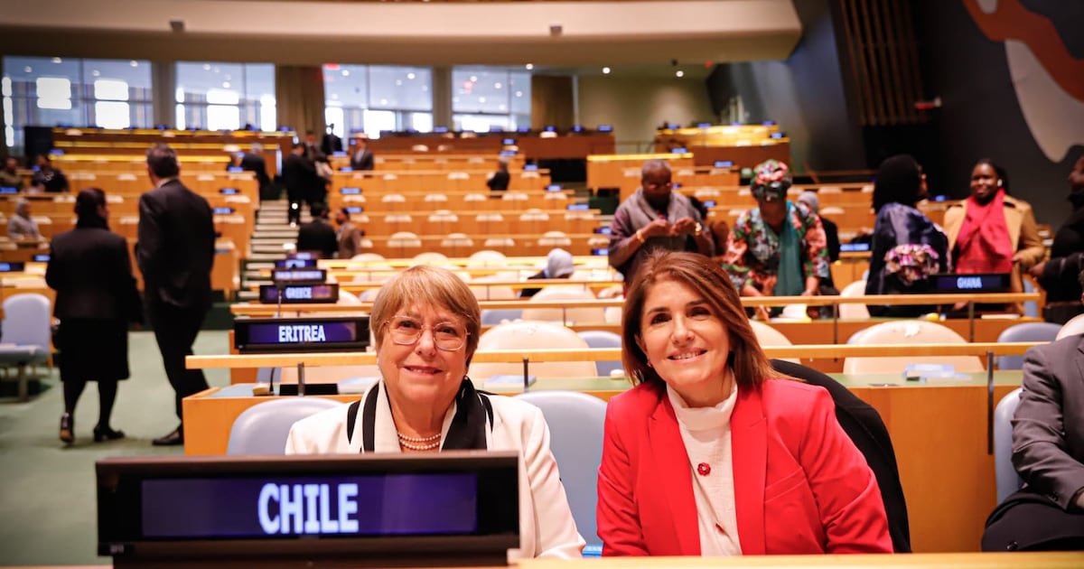 Paula Narváez deja anticipadamente la embajada que impulsa candidatura de Bachelet y asume nuevo cargo en la ONU