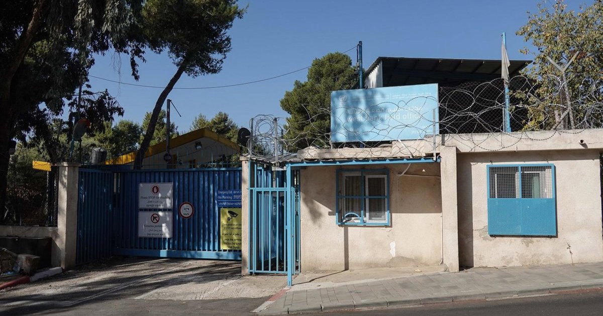 Guterres condena la decisión israelí de prohibir dar electricidad y agua a instalaciones de la UNRWA