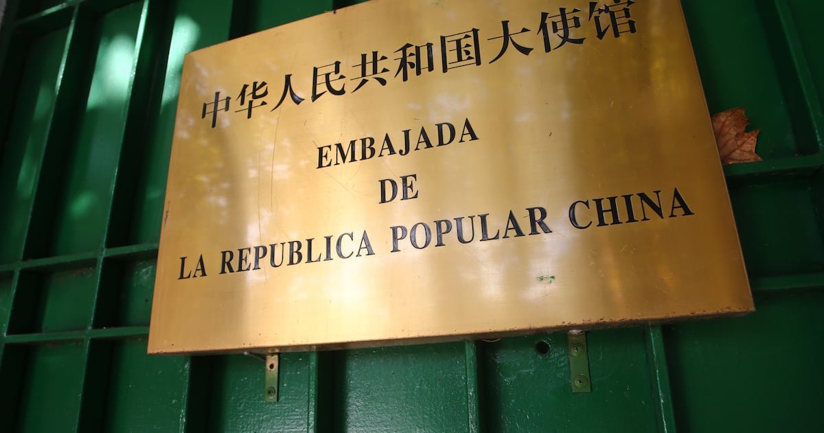 Embajada china en Chile acusa a EE.UU. de vulnerar soberanía chilena tras revocar visas por proyecto de cable submarino