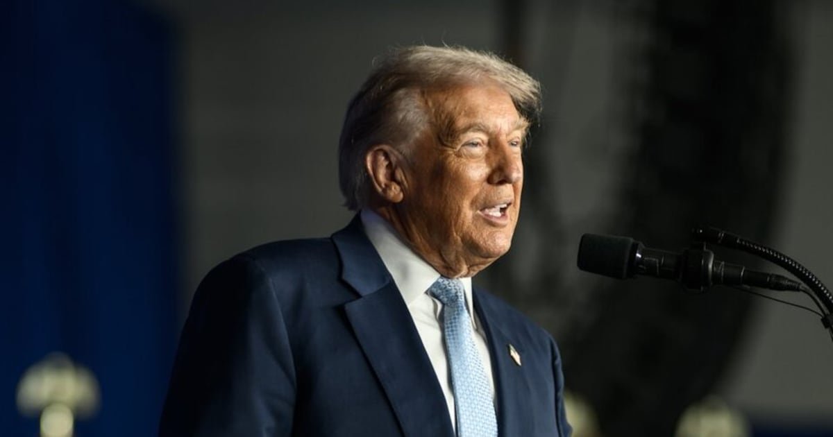 Frutas de Chile expresa «profunda preocupación» por alza arancelaria de Donald Trump y advierte sobre efecto en uvas Frutas de Chile expresa «profunda preocupación» por alza arancelaria de Donald Trump y advierte sobre efecto en uvas