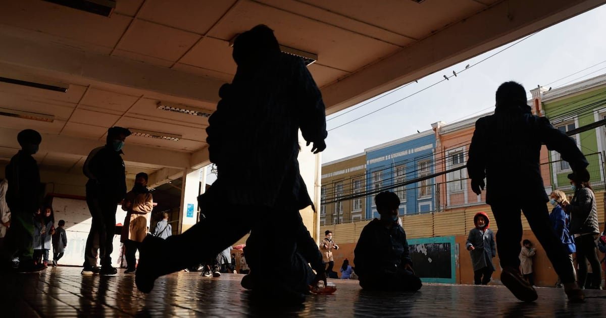 Nueva instalación de detector de metales en liceo de Temuco: ¿En qué está el proyecto de ley que autoriza dicha medida? Nueva instalación de detector de metales en liceo de Temuco: ¿En qué está el proyecto de ley que autoriza dicha medida?