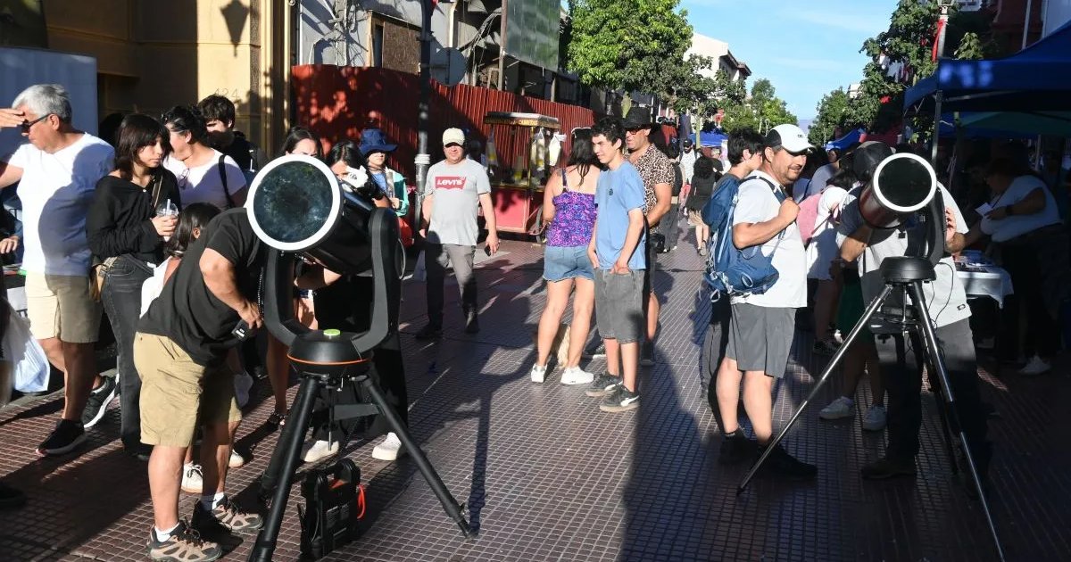 La Serena abrió una ventana al universo en pleno centro