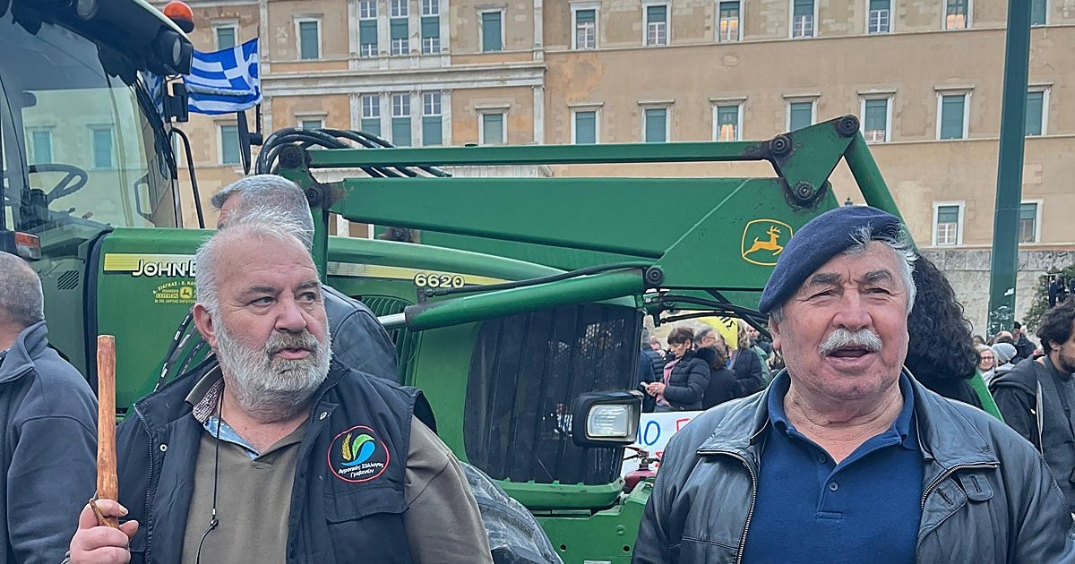 El campo griego traslada sus protestas al Parlamento El campo griego traslada sus protestas al Parlamento