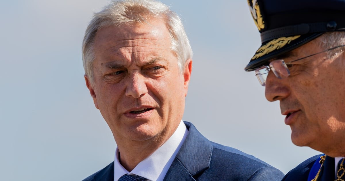 Presidente Kast destaca rol de la FACh en seguridad y reafirma respaldo a Carabineros